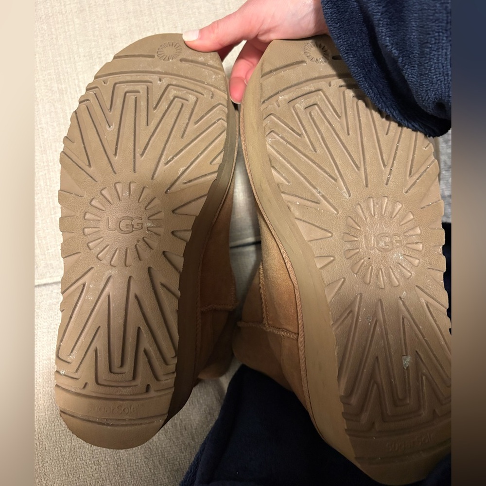 UGG Classic Mini Platform - Picture 8 of 8
